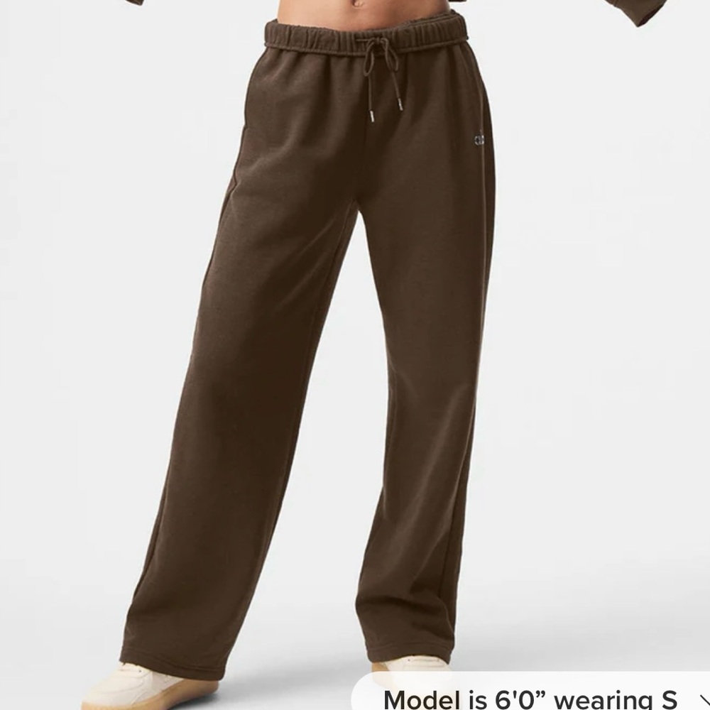ALO Accolade Straight Leg Sweatpants